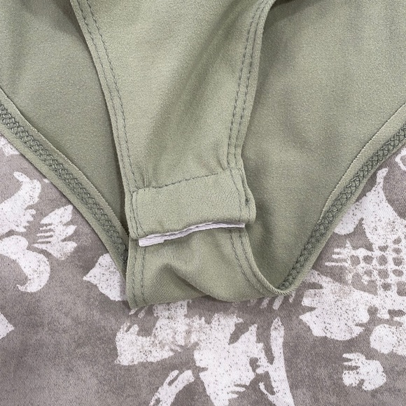 GAZE GREEN BODYSUIT 💚💚 - Picture 3 of 4